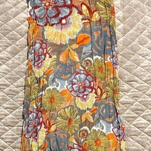Floral Patterned Scarf in Multicolor